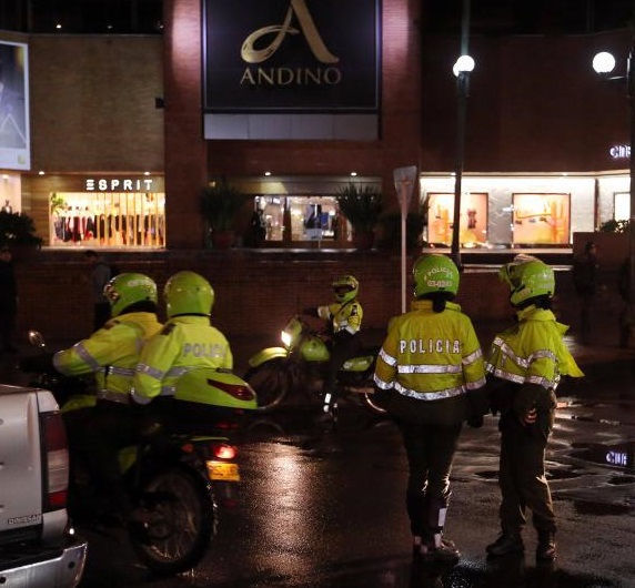 Conmoción en Bogotá por atentado terrorista en el Centro Comercial Andino