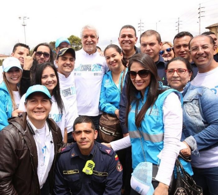 Más de 20 mil ciudadanos limpiaron Bogotá en su cumpleaños 479