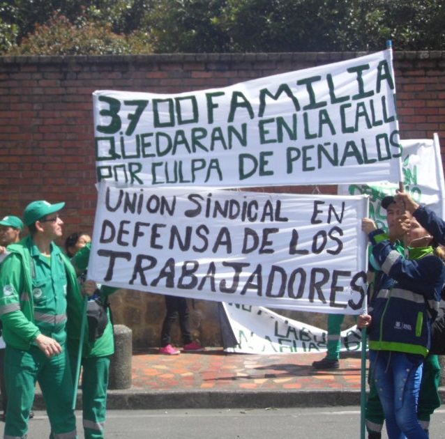 Trabajadores de Aguas de Bogotá protestan por inminente liquidación de la empresa