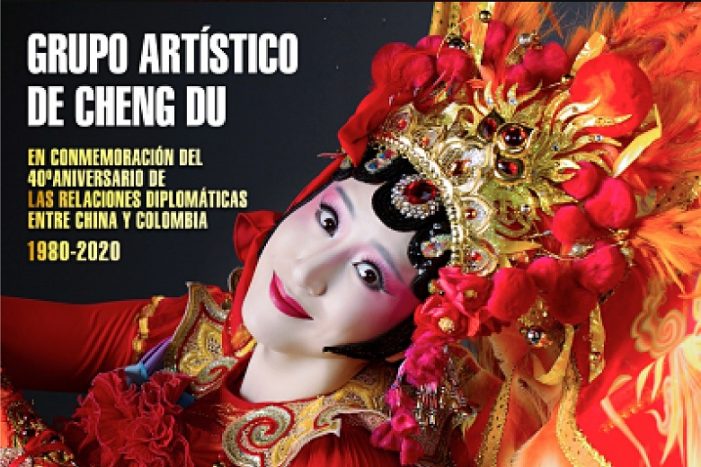 Grupo artístico de Cheng Du se presenta en el Tetaro Colón de Bogotá