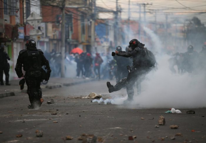Tribunal Superior de Bogotá da vía libre al uso de gases lacrimógenos en protestas