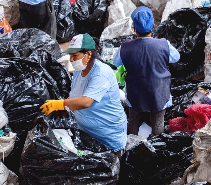 Lanzan #YoTeCuido, campaña enfocada en los recicladores
