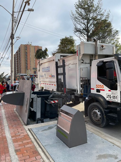 Nuevos contenedores de basura subterráneos llegan a Bogotá
