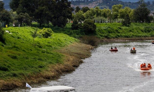 La CAR abre programa para navegar en el río Bogotá
