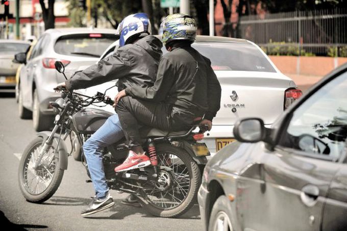 Prohibición de parrillero en moto en Bogotá irá hasta diciembre de 2022