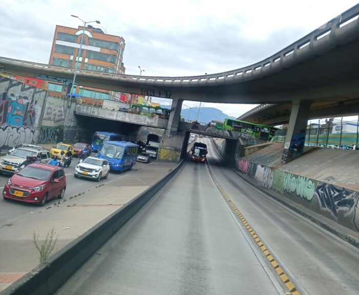 Por demolición del puente de Venecia reubican las rutas del SITP