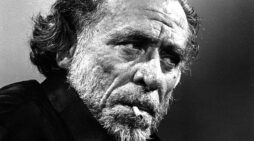 Charles Bukowski: “Soy la orilla de un vaso que corta, soy sangre”