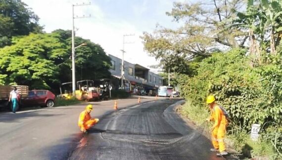 Gobernación de Cundinamarca adelanta obras de infraestructura vial en Cundinamarca