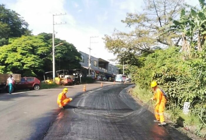 Gobernación de Cundinamarca adelanta obras de infraestructura vial en Cundinamarca