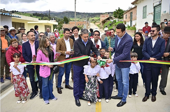 Prosperidad Social entregó nuevas vías urbanas para los habitantes de Toca, Boyacá