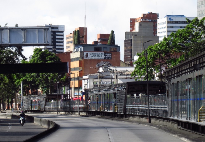 Por nuevos cierres en la avenida Caracas en el sector Marly activan nuevos desvíos para vehículos