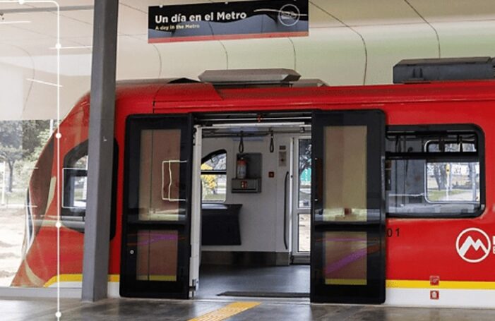 Alcalde Carlos Fernando Galán mostró fotografías del interior de los vagones del futuro Metro de Bogotá