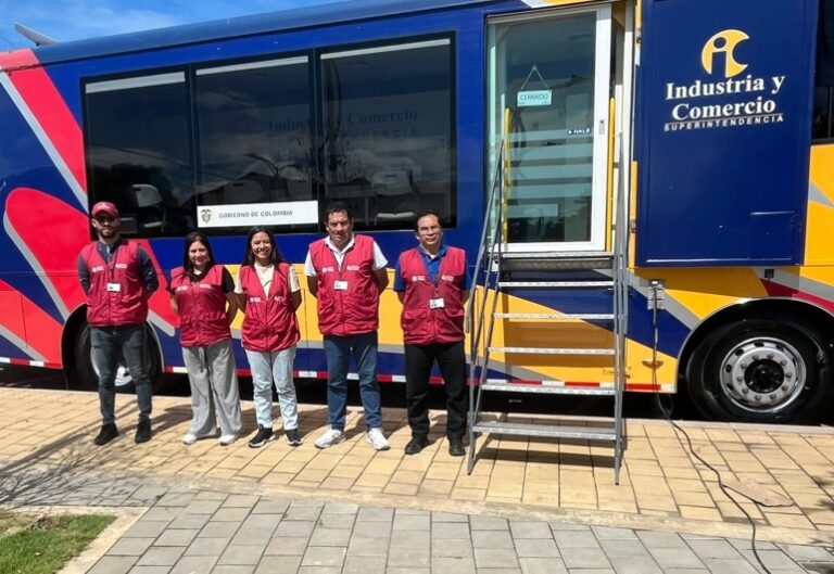 El bus-oficina de la Superintendencia de Industria y Comercio llega a Tocancipá y Cogua