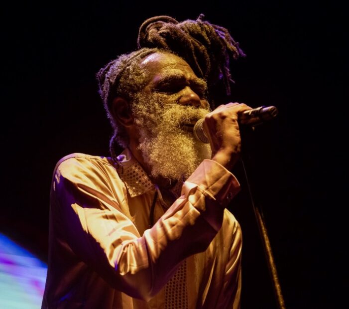 Don Carlos y Green Valley llegan a Colombia en su tour por Latinoamérica