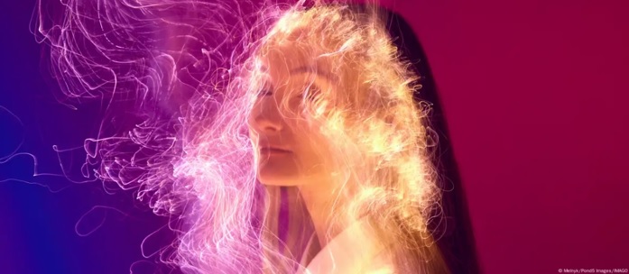 Brillamos porque estamos vivos: un hallazgo científico confirma que el cuerpo humano emite luz Brillamos porque estamos vivos: un hallazgo científico confirma que el cuerpo humano emite luz