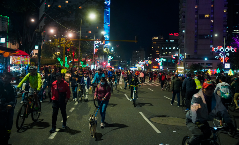 ciclovia nocturna en bogota 1